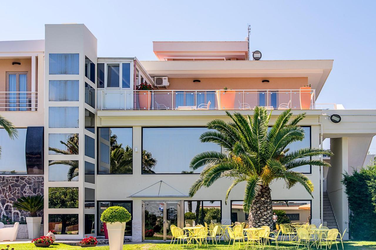 Maria 4* Crispiano